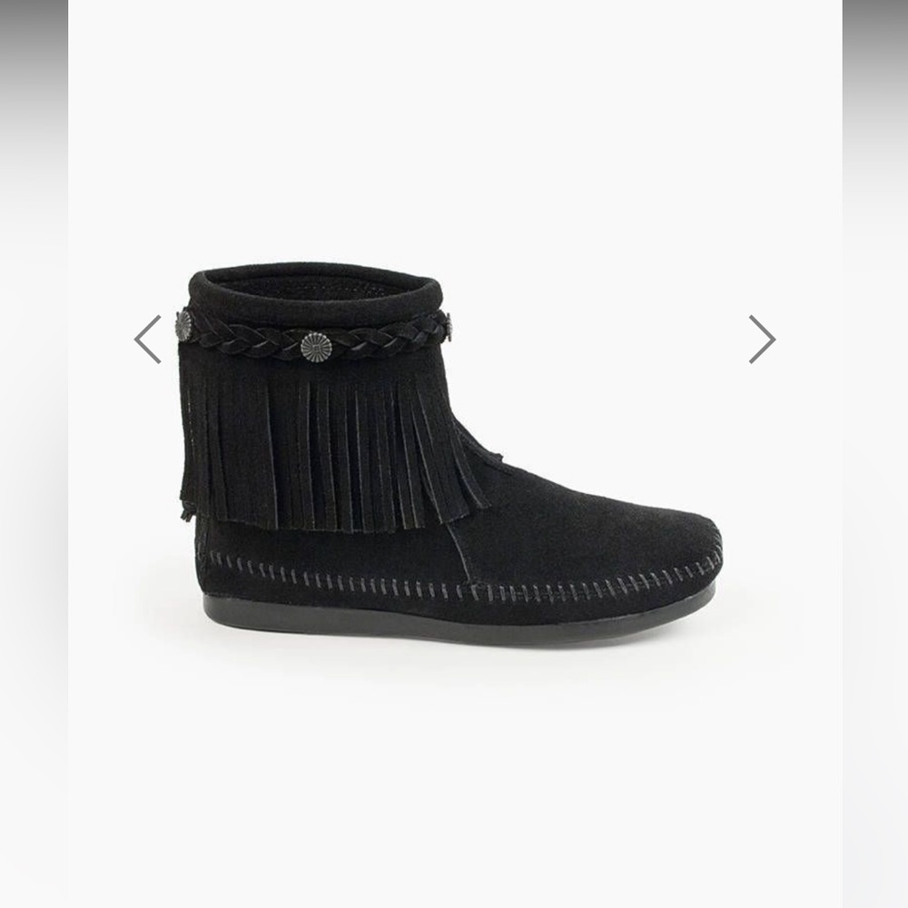 Minnetonka High Top Back Zip Boot- Never worn